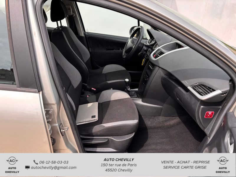PEUGEOT 207 1.4 HDI 70 Ch Pack Clim/Attelage