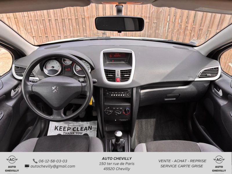 PEUGEOT 207 1.4 HDI 70 Ch Pack Clim/Attelage