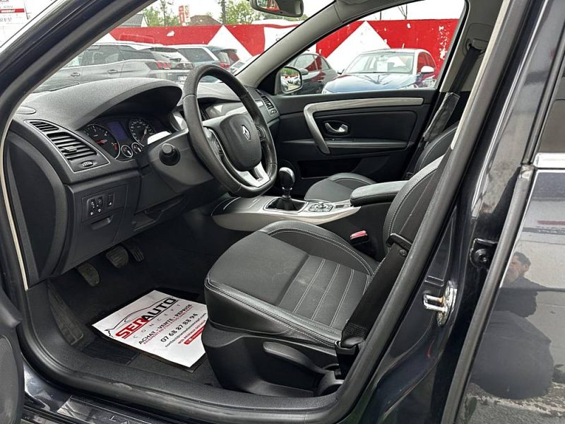 RENAULT LAGUNA III 2.0 DCI 130CV FAP BLACK EDITION - *** REMISE - A PRIX COUTANT !! ***