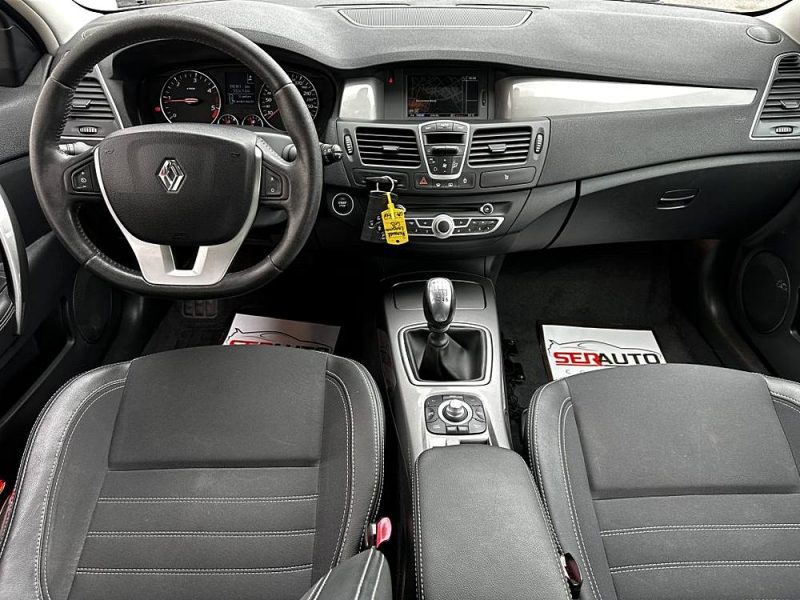 RENAULT LAGUNA III 2.0 DCI 130CV FAP BLACK EDITION - *** REMISE - A PRIX COUTANT !! ***