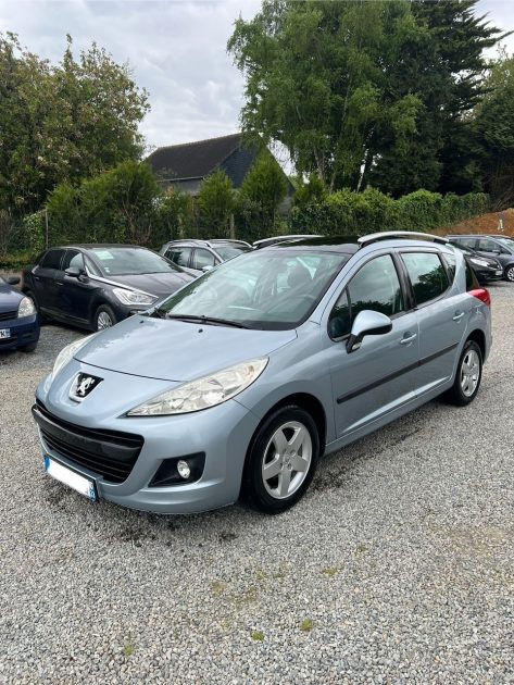 PEUGEOT 207 2010