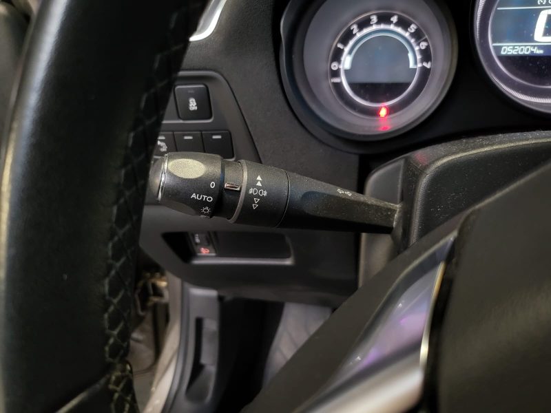 CITROEN C4 1.2 PURE TECH 110cv FEEL / 1ERE MAIN / SUIVI COMPLET CITROEN