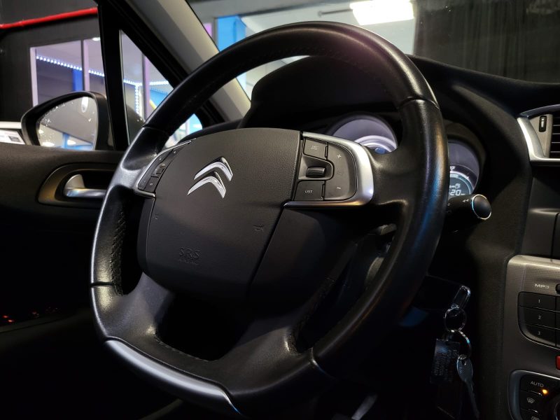CITROEN C4 1.2 PURE TECH 110cv FEEL / 1ERE MAIN / SUIVI COMPLET CITROEN