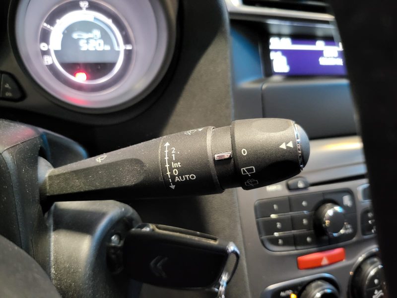 CITROEN C4 1.2 PURE TECH 110cv FEEL / 1ERE MAIN / SUIVI COMPLET CITROEN