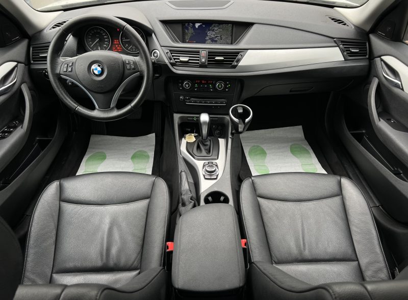 BMW X1 E84 LUXE 23D XDRIVE 2.0 204 Cv CUIR TOIT OUVRANT HARMAN KARDON GRAND GPS - GARANTIE 1 AN
