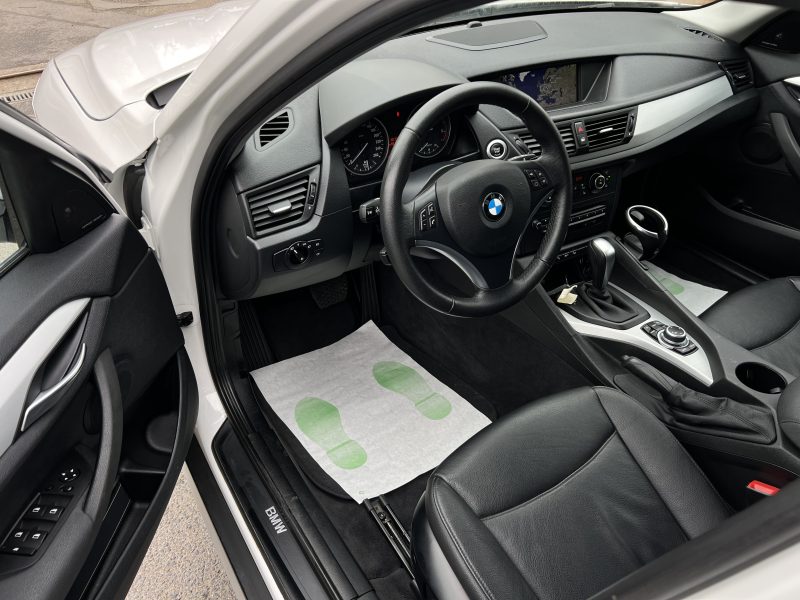BMW X1 E84 LUXE 23D XDRIVE 2.0 204 Cv CUIR TOIT OUVRANT HARMAN KARDON GRAND GPS - GARANTIE 1 AN