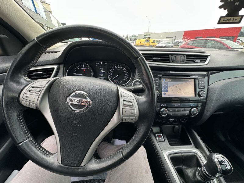 NISSAN QASHQAI 2017