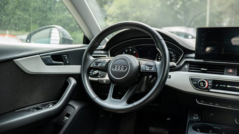 AUDI A5 Sportback 2.0 35 TFSI DESIGN MHEV 150CH S TRONIC 7 - PREMIÈRE MAIN