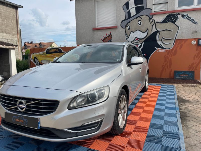 VOLVO V60 2015  2.0 TDi   Geartronic 150 cv Boîte auto