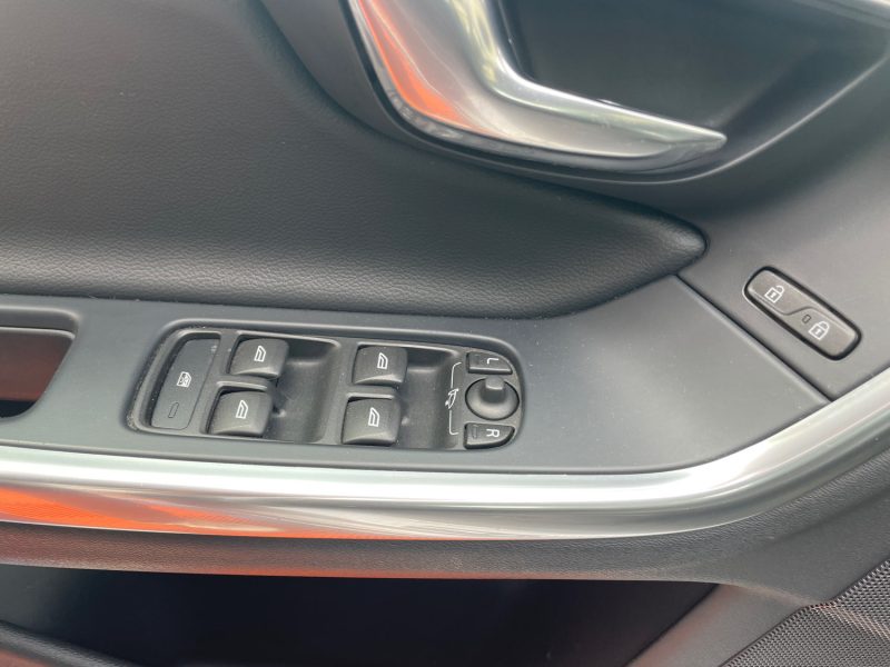 VOLVO V60 2015  2.0 TDi   Geartronic 150 cv Boîte auto