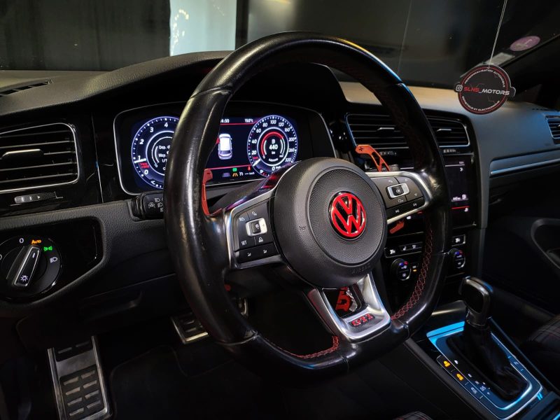 VOLKSWAGEN GOLF 2.0 GTI STAGE 2 +300CV DSG 6 / TOIT OUVRANT + VIRTUAL COCKPIT + DYNAMIC LIGHT /