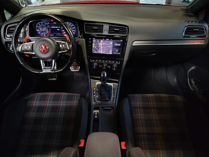 VOLKSWAGEN GOLF 2.0 GTI STAGE 2 +300CV DSG 6 / TOIT OUVRANT + VIRTUAL COCKPIT + DYNAMIC LIGHT /