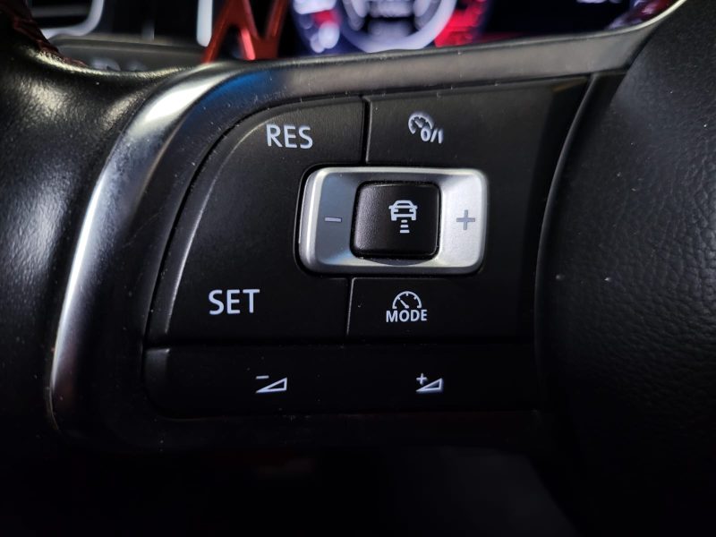 VOLKSWAGEN GOLF 2.0 GTI STAGE 2 +300CV DSG 6 / TOIT OUVRANT + VIRTUAL COCKPIT + DYNAMIC LIGHT /