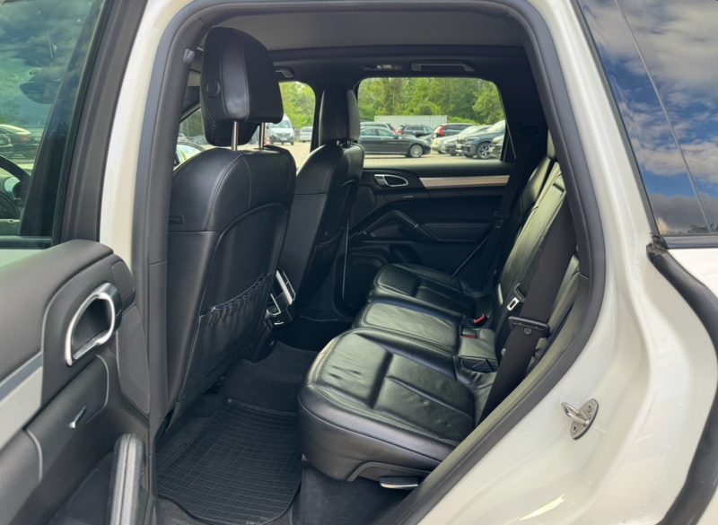 PORSCHE CAYENNE 2011