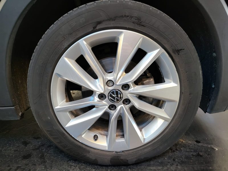 VOLKSWAGEN T-CROSS 1.0 TSI 110cv BUSINESS / SIEGES CHAUFFANTS / APPLE CARPLAY / INDUCTION