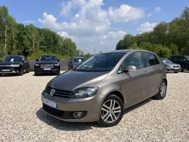 VOLKSWAGEN GOLF 2010