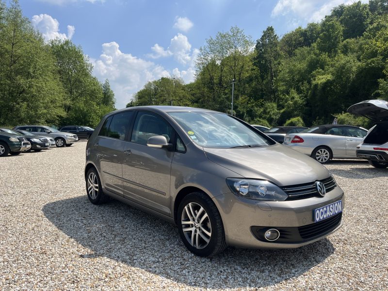 VOLKSWAGEN GOLF 2010