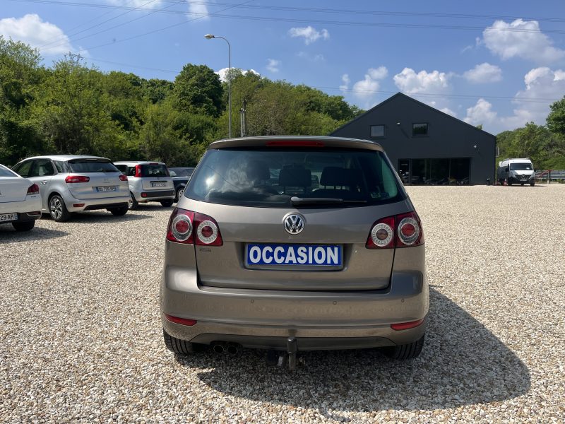 VOLKSWAGEN GOLF 2010