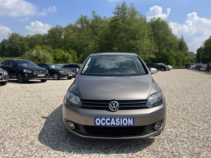 VOLKSWAGEN GOLF 2010