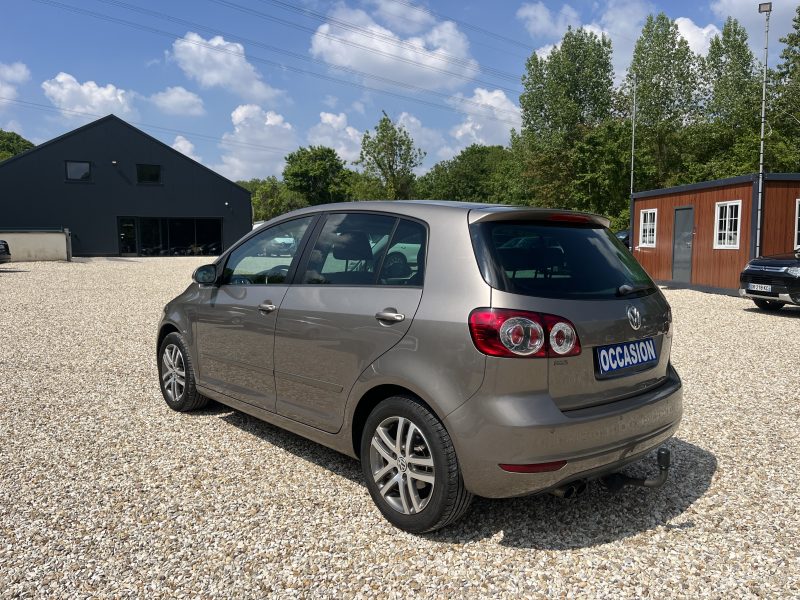 VOLKSWAGEN GOLF 2010