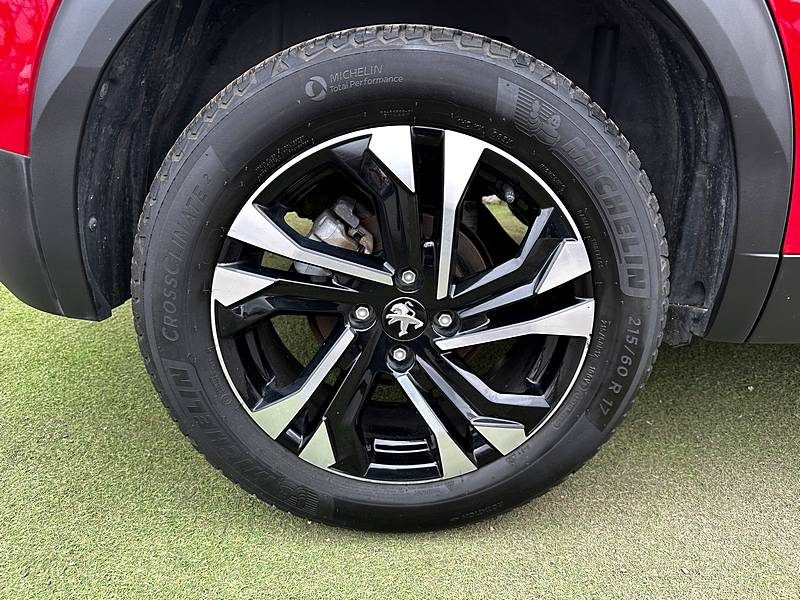 PEUGEOT 2008 1.5 BlueHDI 130 ALLURE EAT8 -- *** REMISE EXEPTIONNEL *** --