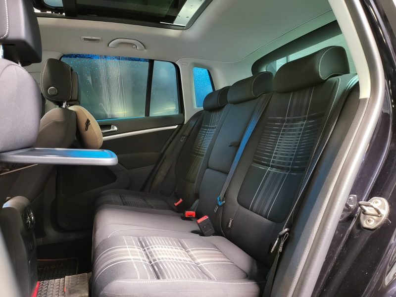 VOLKSWAGEN TIGUAN 2.0 TDI BlueMotion 110CV SERIE SPECIALE MATCH / TOIT OUVANT + CAMERA DE RECUL /