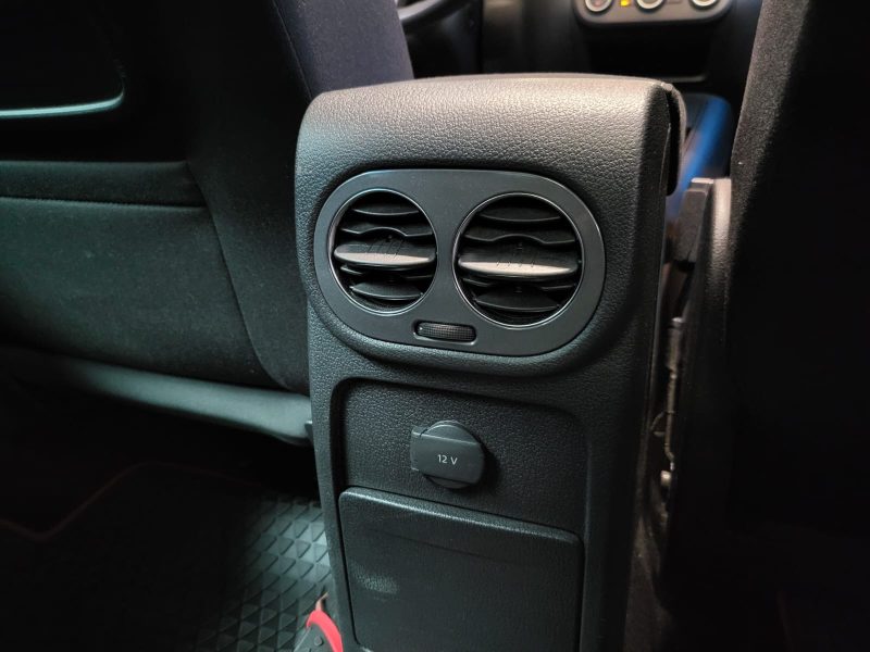 VOLKSWAGEN TIGUAN 2.0 TDI BlueMotion 110CV SERIE SPECIALE MATCH / TOIT OUVANT + CAMERA DE RECUL /