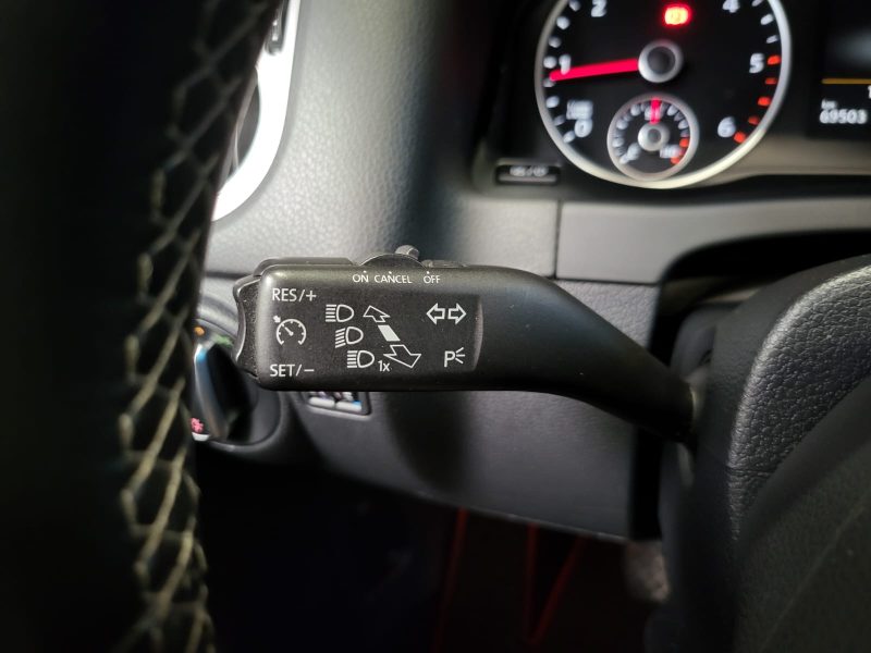 VOLKSWAGEN TIGUAN 2.0 TDI BlueMotion 110CV SERIE SPECIALE MATCH / TOIT OUVANT + CAMERA DE RECUL /