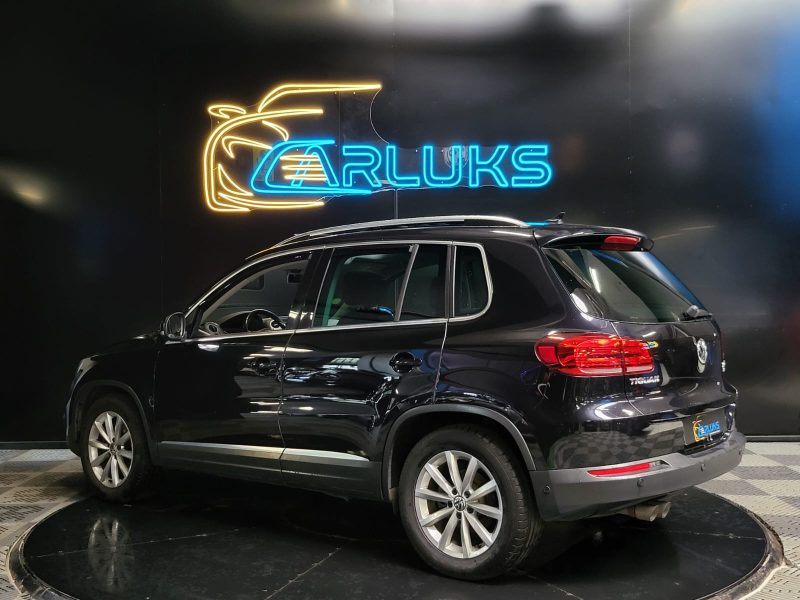 VOLKSWAGEN TIGUAN 2.0 TDI BlueMotion 110CV SERIE SPECIALE MATCH / TOIT OUVANT + CAMERA DE RECUL /