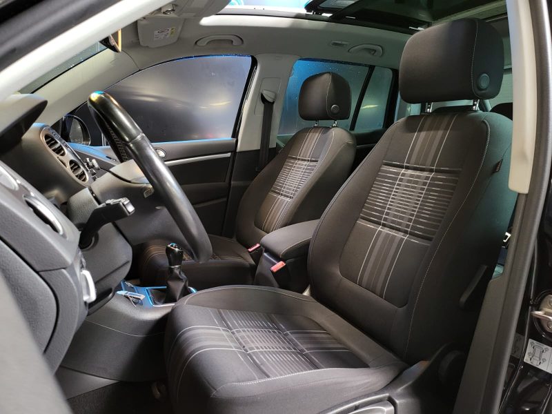 VOLKSWAGEN TIGUAN 2.0 TDI BlueMotion 110CV SERIE SPECIALE MATCH / TOIT OUVANT + CAMERA DE RECUL /