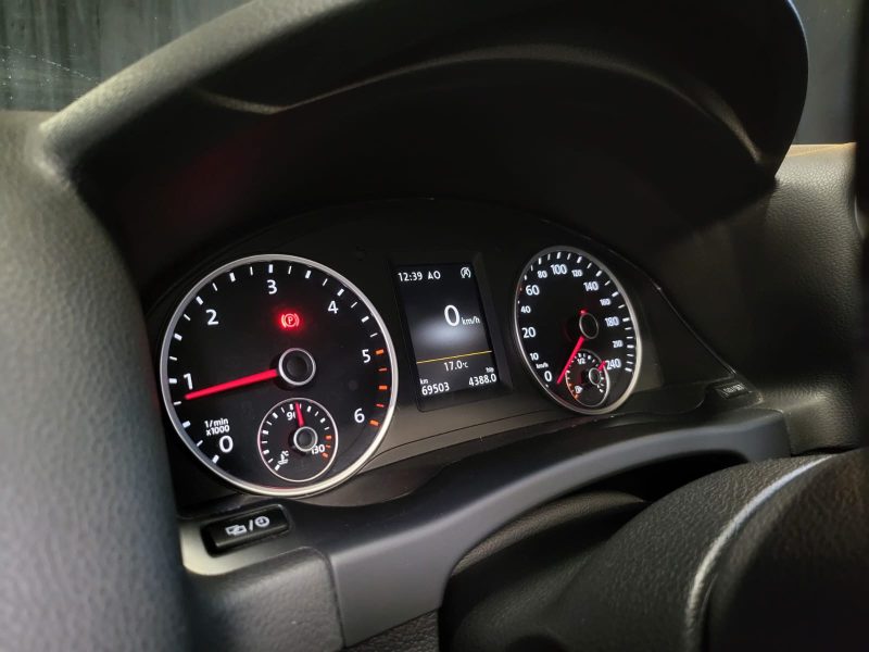 VOLKSWAGEN TIGUAN 2.0 TDI BlueMotion 110CV SERIE SPECIALE MATCH / TOIT OUVANT + CAMERA DE RECUL /