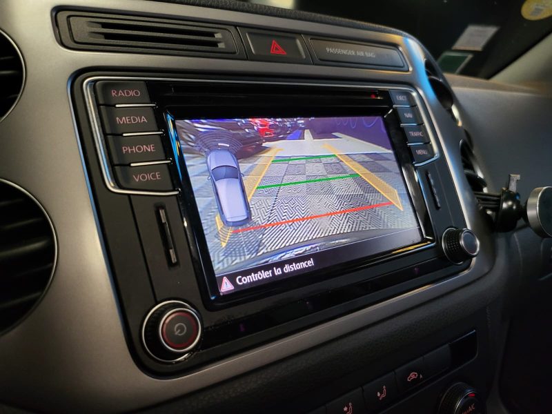 VOLKSWAGEN TIGUAN 2.0 TDI BlueMotion 110CV SERIE SPECIALE MATCH / TOIT OUVANT + CAMERA DE RECUL /