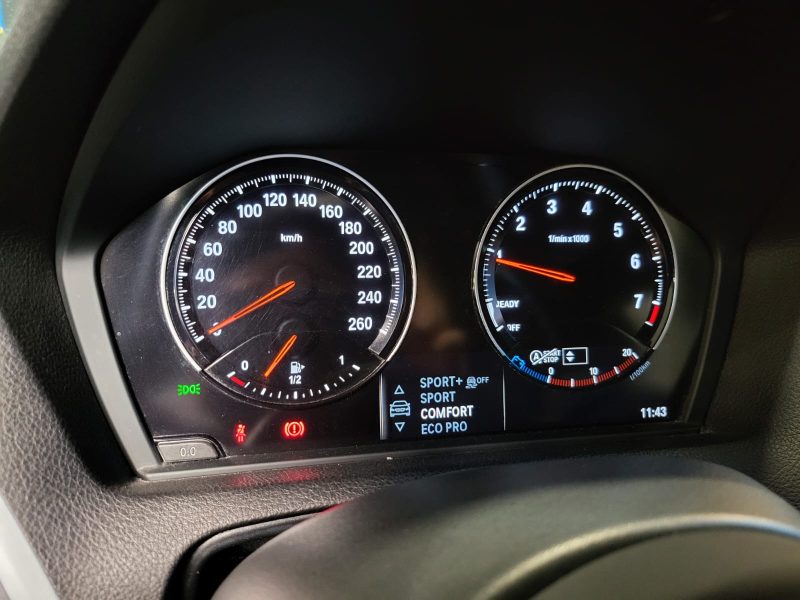 BMW SERIE 1 116i 109cv PACK M / ENTRETIEN COMPLET / RADAR AV+AR DE RECUL / FULL LED / DRIVE SELECT /