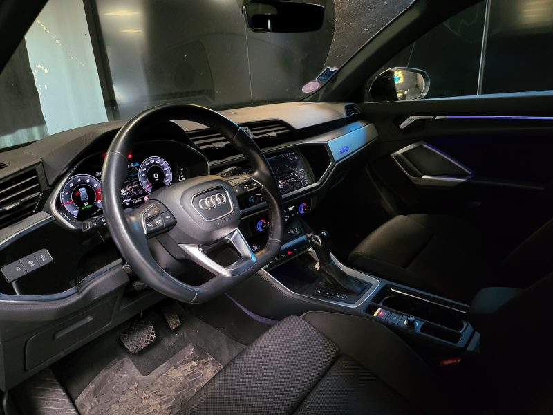 AUDI Q3 35 TFSI 150cv S LINE / SUIVI AUDI / CARPLAY SANS FIL / VIRTUAL COCKPIT / LUMIERE D'AMBIANCE 