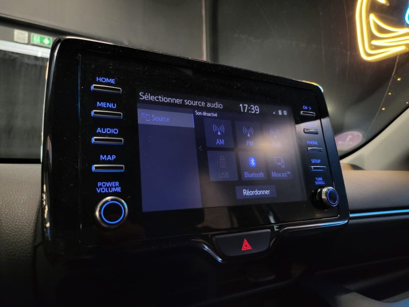 TOYOTA YARIS 1.5 VVT-i 116cv DESIGN / SUIVI TOYOTA / CARPLAY / CAMERA DE RECUL / REGULATEUR ADAPTATI