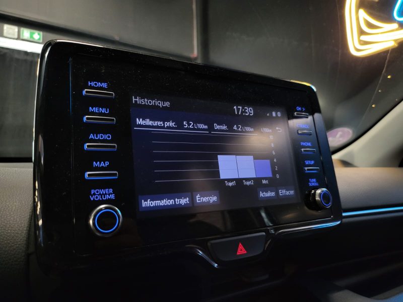 TOYOTA YARIS 1.5 VVT-i 116cv DESIGN / SUIVI TOYOTA / CARPLAY / CAMERA DE RECUL / REGULATEUR ADAPTATI