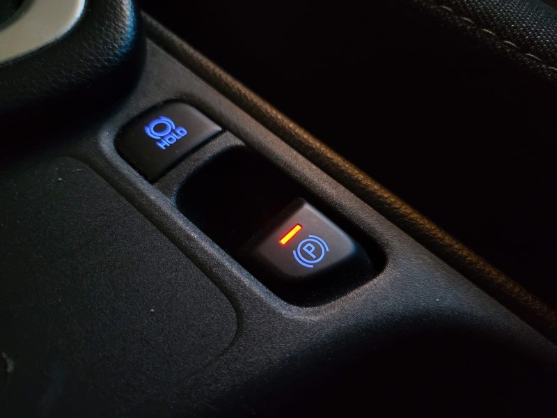 TOYOTA YARIS 1.5 VVT-i 116cv DESIGN / SUIVI TOYOTA / CARPLAY / CAMERA DE RECUL / REGULATEUR ADAPTATI