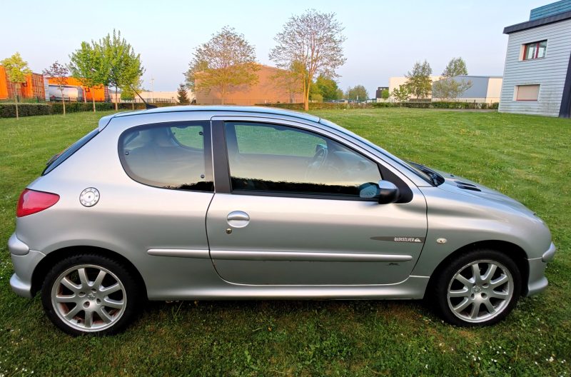 PEUGEOT 206 1.6 16v QUICKSILVER