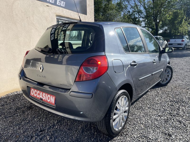 RENAULT CLIO 2005