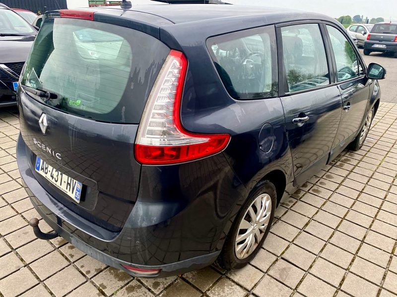 RENAULT MEGANE SCENIC 1.5 DCI 105CH AUTENTIQUE 7 PLACES