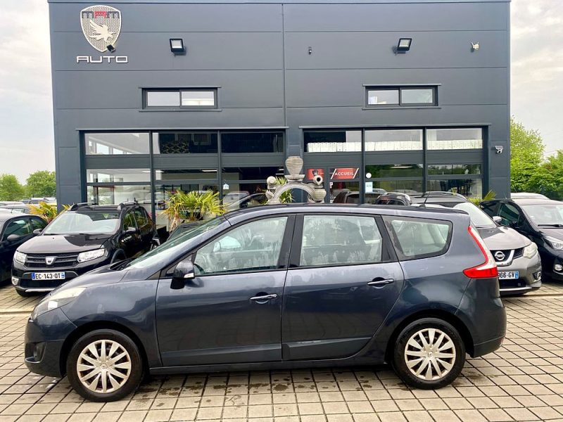 RENAULT MEGANE SCENIC 1.5 DCI 105CH AUTENTIQUE 7 PLACES