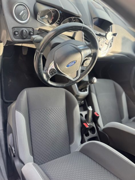 FORD FIESTA 1.0i Edition