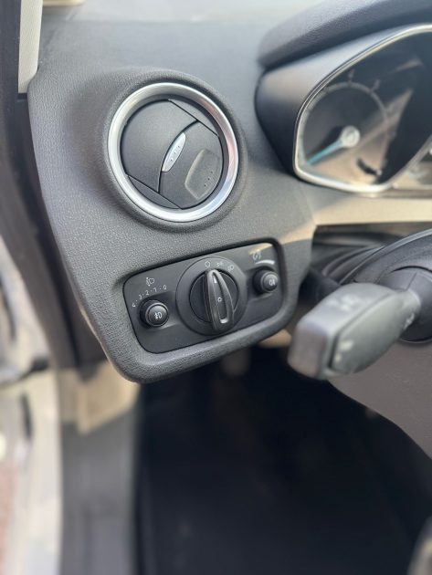 FORD FIESTA 1.0i Edition