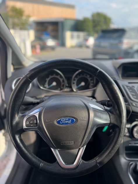 FORD FIESTA 1.0i Edition