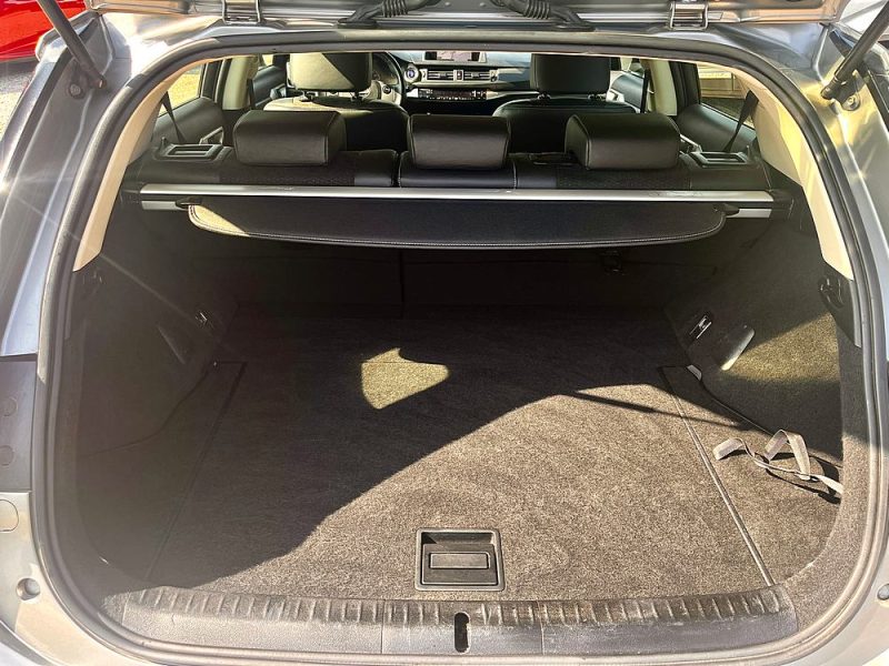 LEXUS CT200H 136ch Design Edition 05/2015