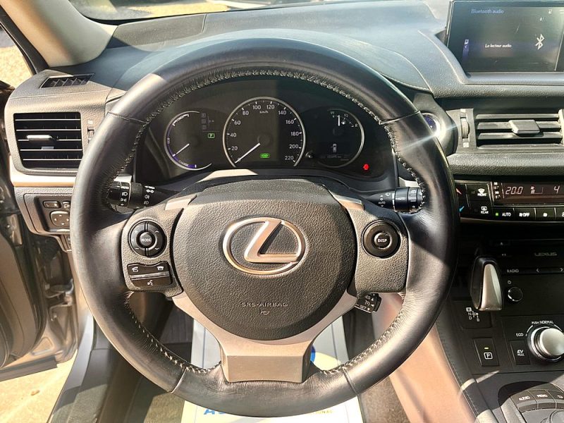 LEXUS CT200H 136ch Design Edition 05/2015