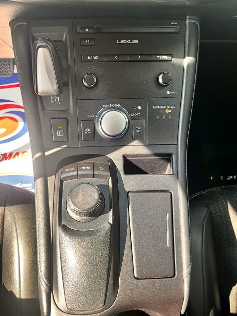 LEXUS CT200H 136ch Design Edition 05/2015