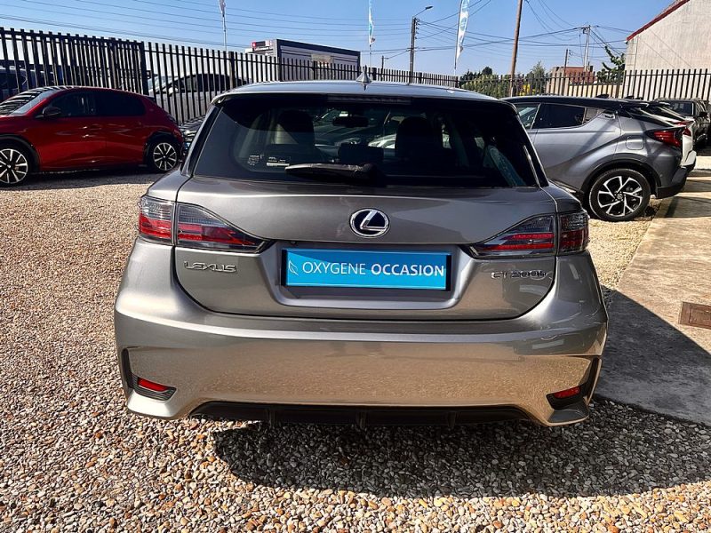 LEXUS CT200H 136ch Design Edition 05/2015