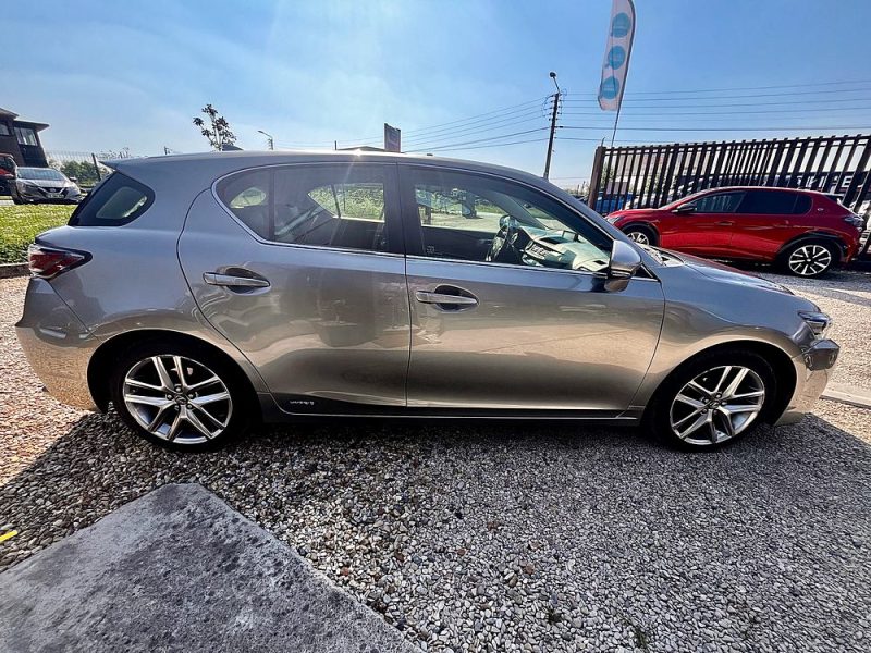 LEXUS CT200H 136ch Design Edition 05/2015