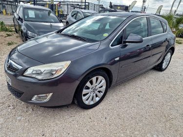 OPEL ASTRA j 2010